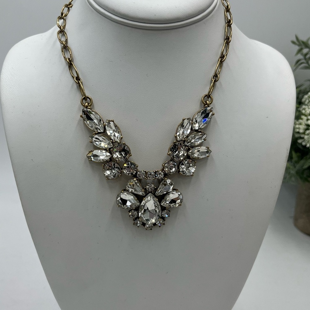 J. Crew Beautiful Raised Rhinestone‎ Gold Tone Chain Statement Necklace